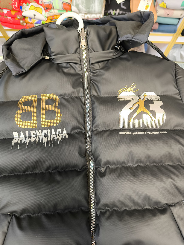 کاپشن زمستانه پسرانه طرح اسپرت Balenciaga & Jordan دو رویه سایز ۳ تا ۷ سال