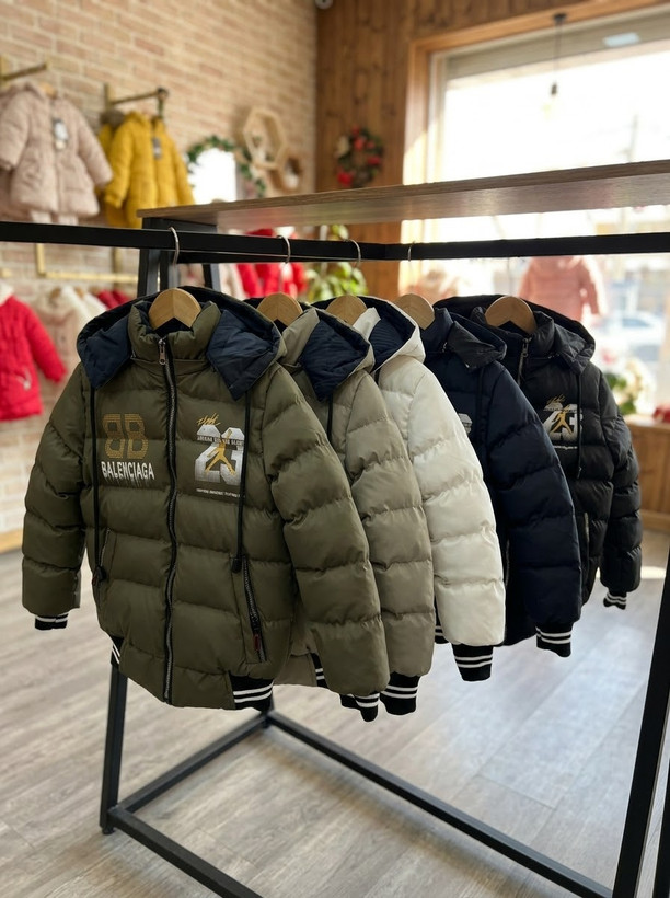 کاپشن زمستانه پسرانه طرح اسپرت Balenciaga & Jordan دو رویه سایز ۳ تا ۷ سال